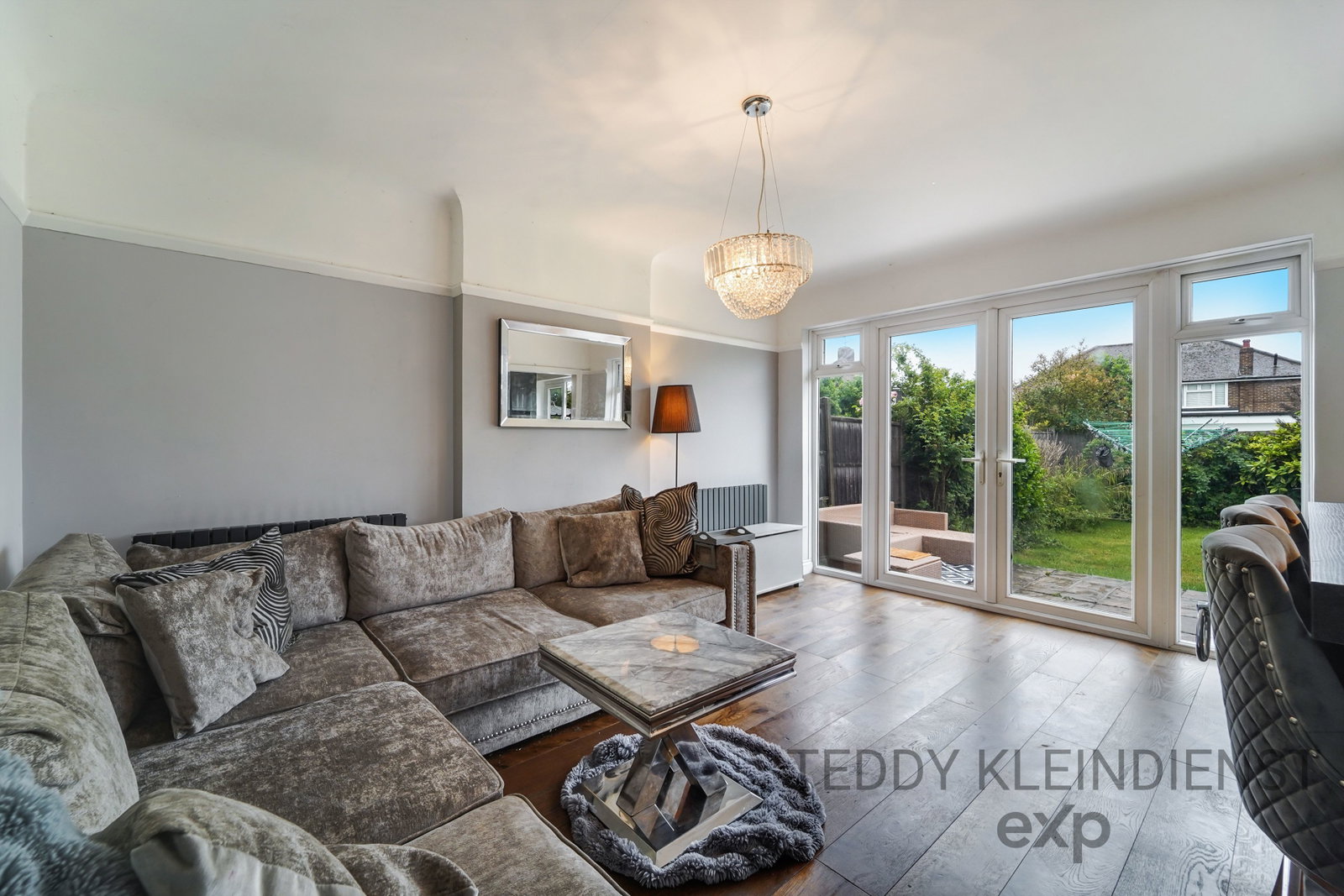 Detached House in Worcester Park