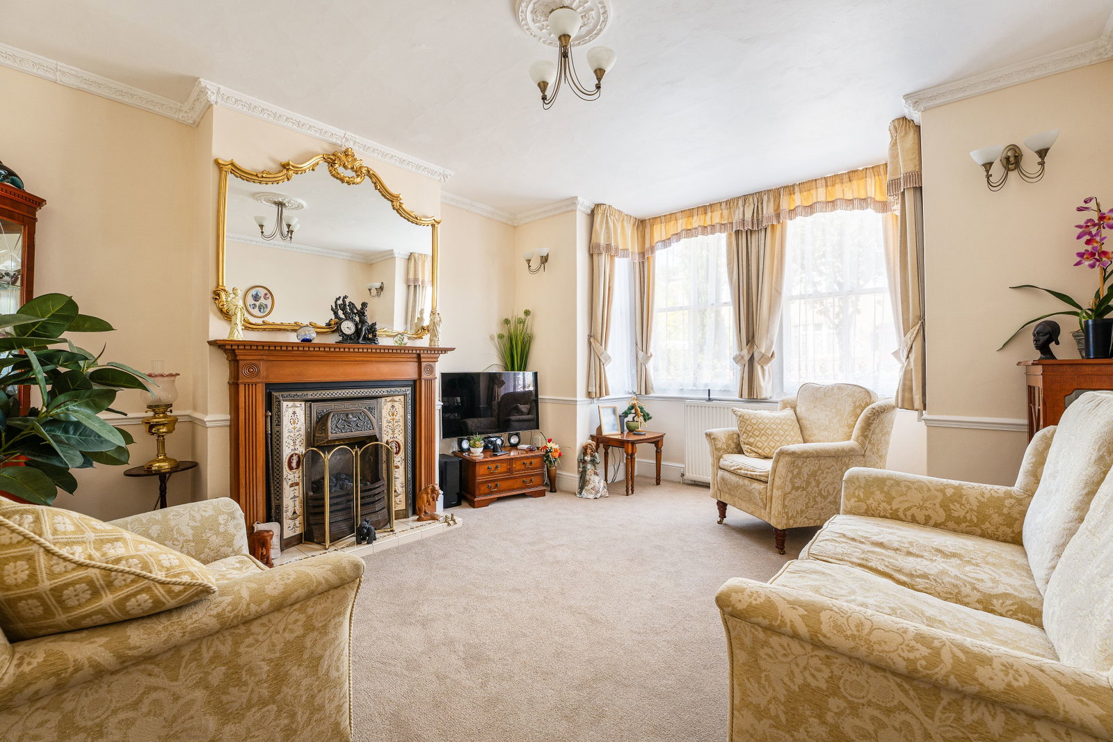 Semi Detached House in Salisbury