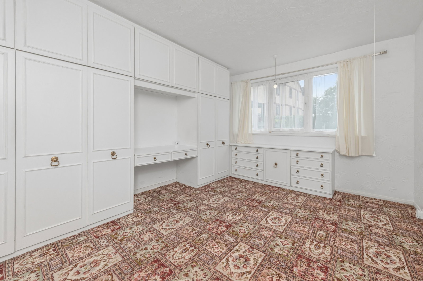 Semi Detached Bungalow in Leeds