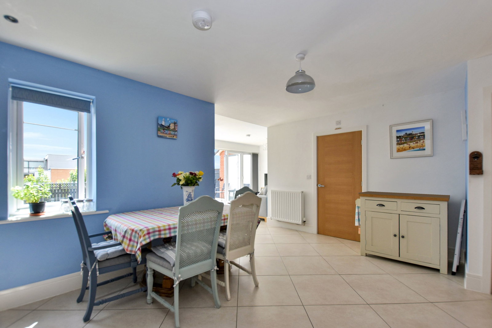 Detached House for sale in Wakefield, Cotham Drive, Wakefield. WF2 7BS, 1421 m²