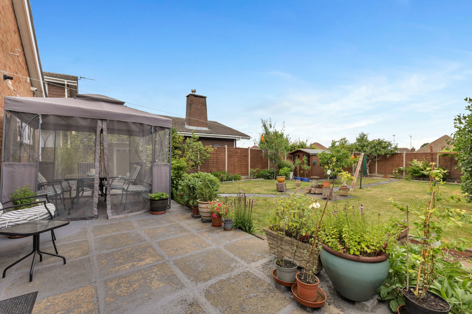 Bungalow in Luton
