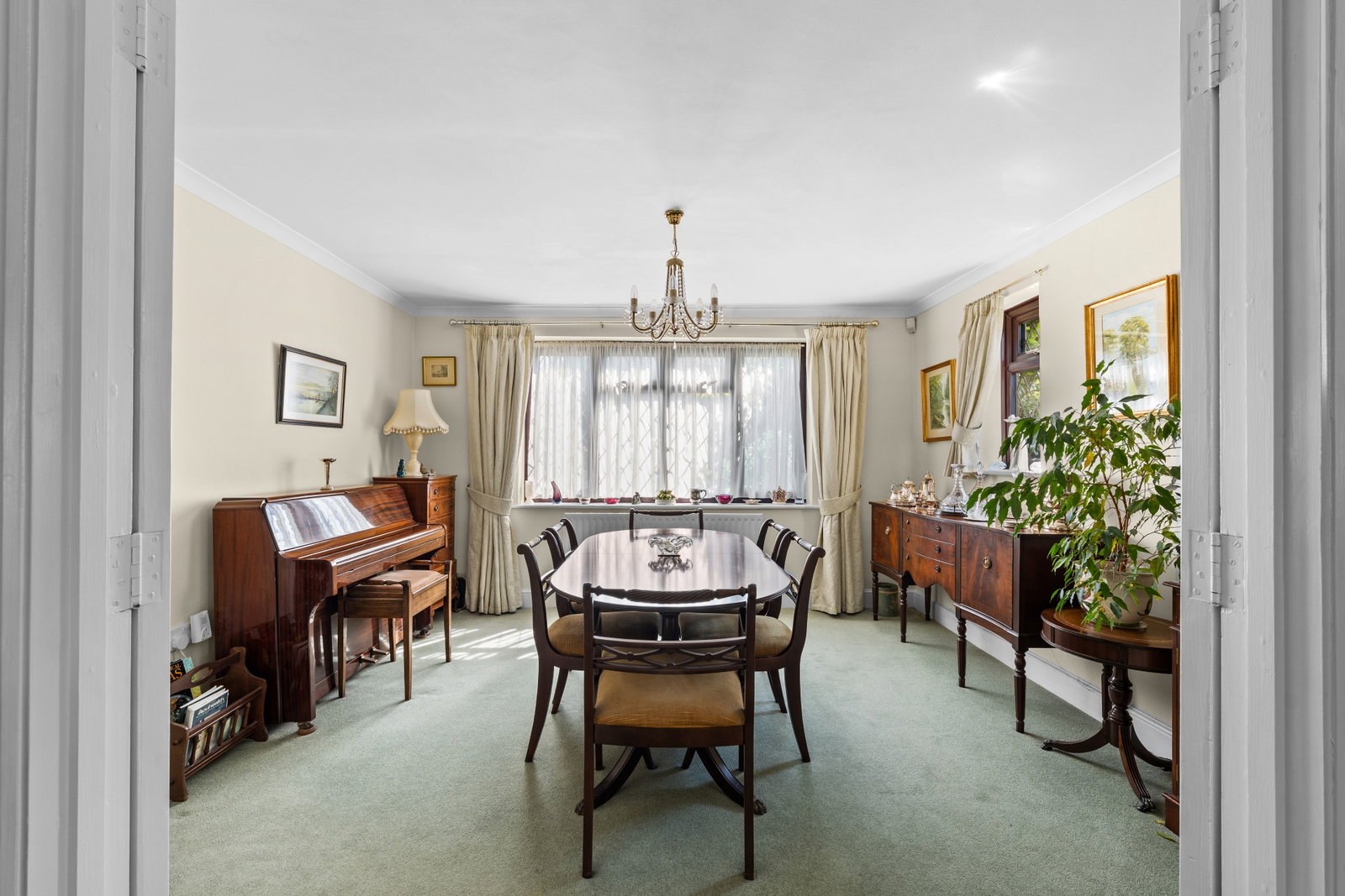 Detached House in Tadworth