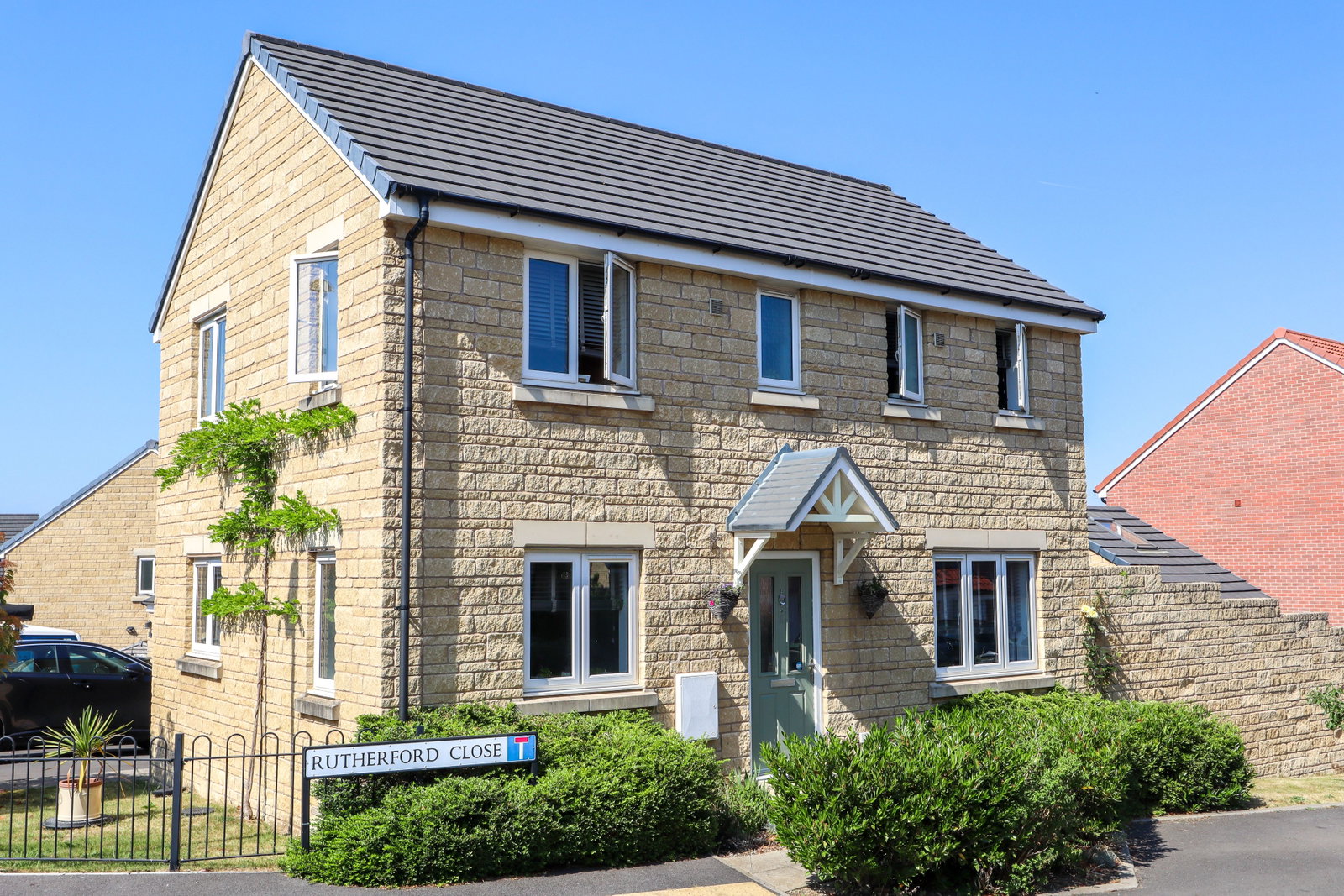 Detached House in Calne