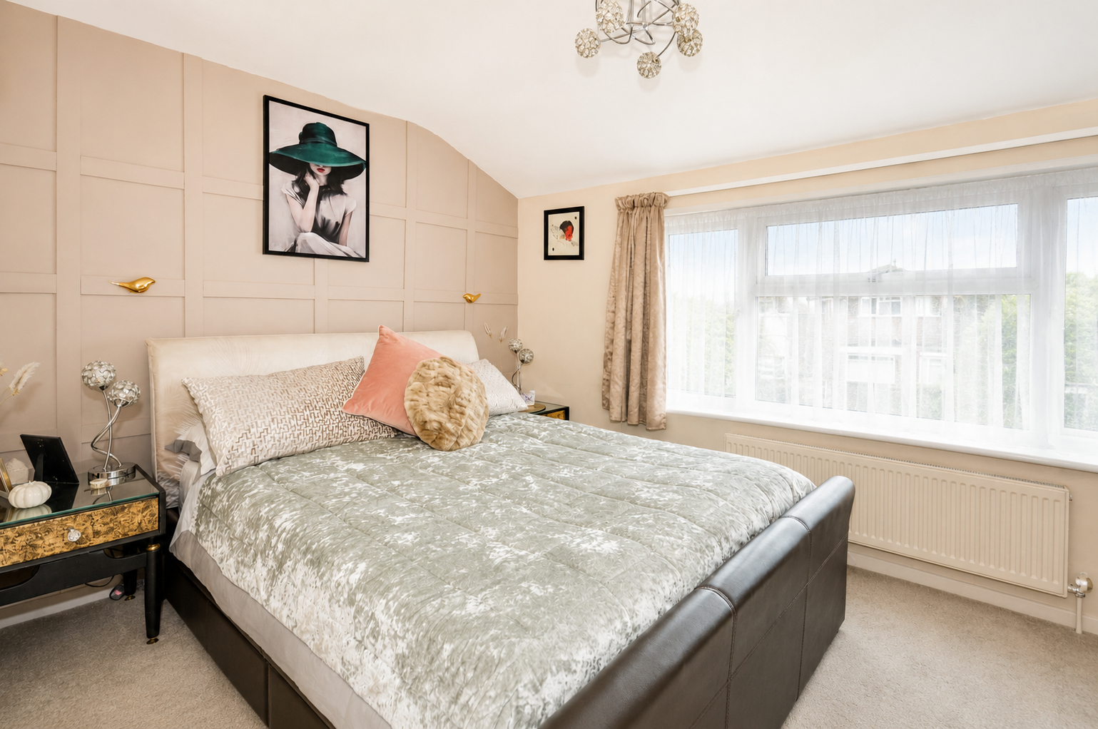 Semi Detached House for sale in Gillingham, An amazing garden and immaculate interior, Cherry Tree Road, ME8 8JU