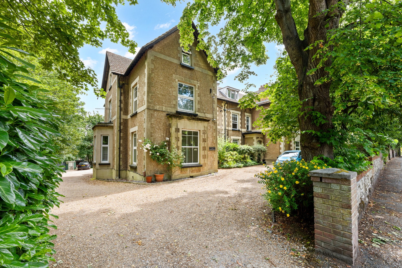 Flat in Redhill