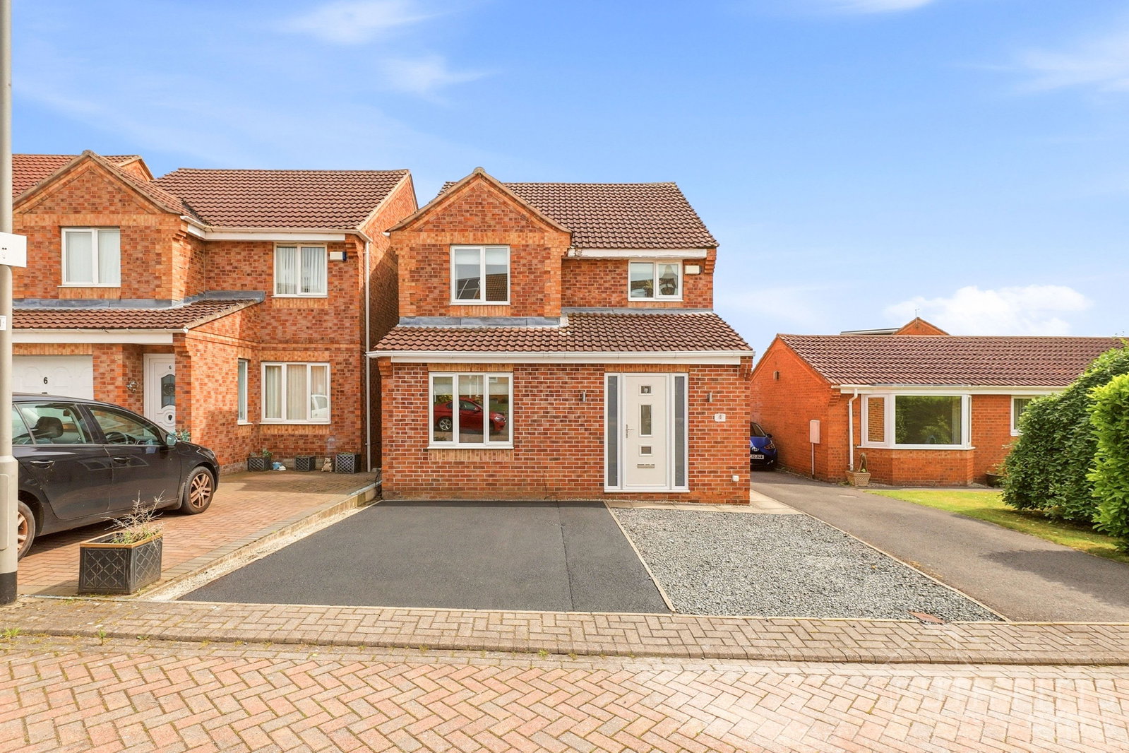 Detached House in Wakefield