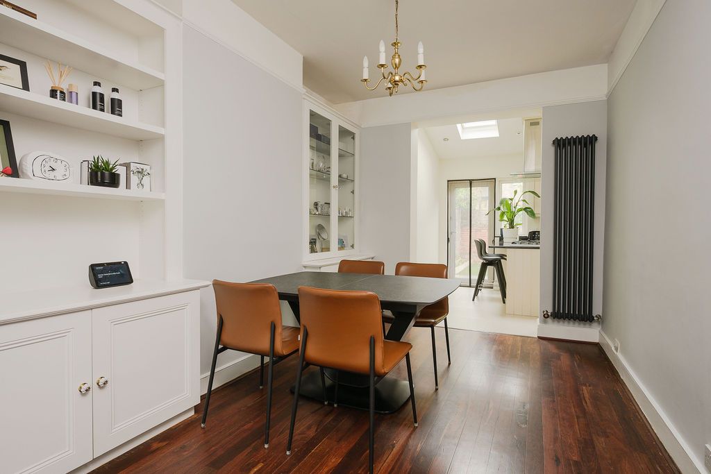 Terraced House in London 3