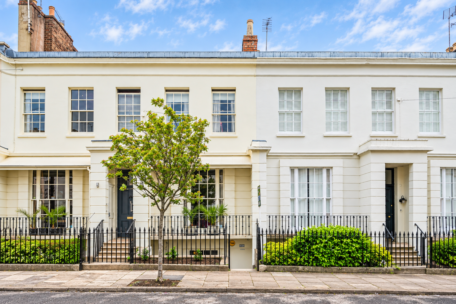 Apartment for sale in Cheltenham, Grosvenor Place South, Cheltenham, GL52, 663 m²