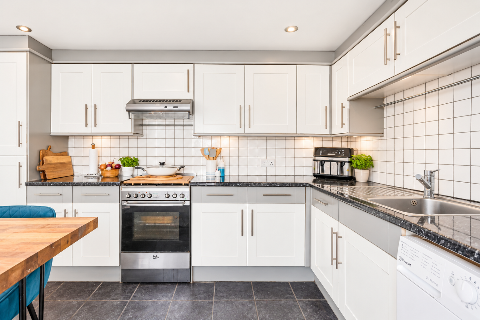 Apartment for sale in Cheltenham, Grosvenor Place South, Cheltenham, GL52, 663 m²
