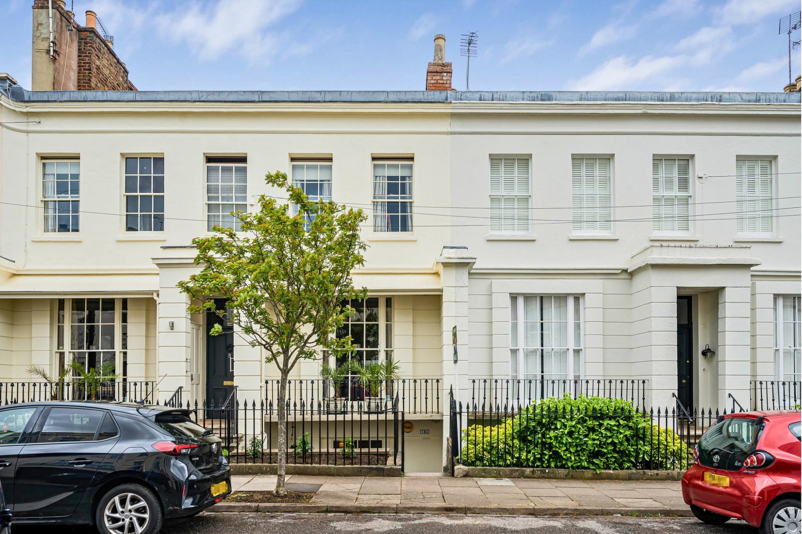 Apartment for sale in Cheltenham, Grosvenor Place South, Cheltenham, GL52, 663 m²