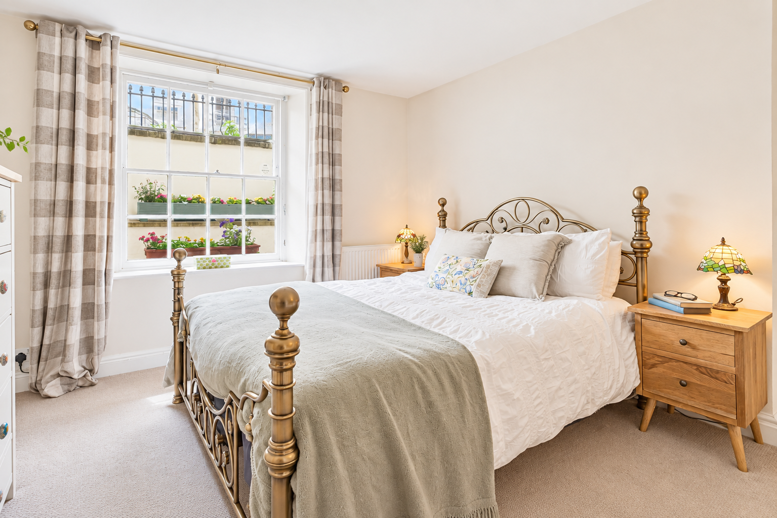 Apartment for sale in Cheltenham, Grosvenor Place South, Cheltenham, GL52, 663 m²