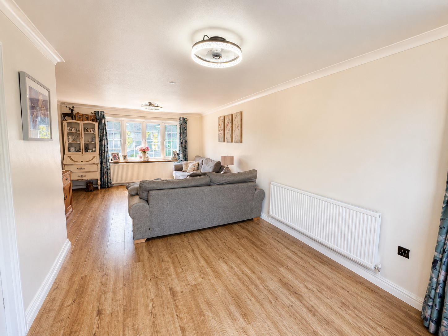 Detached House in Ashford