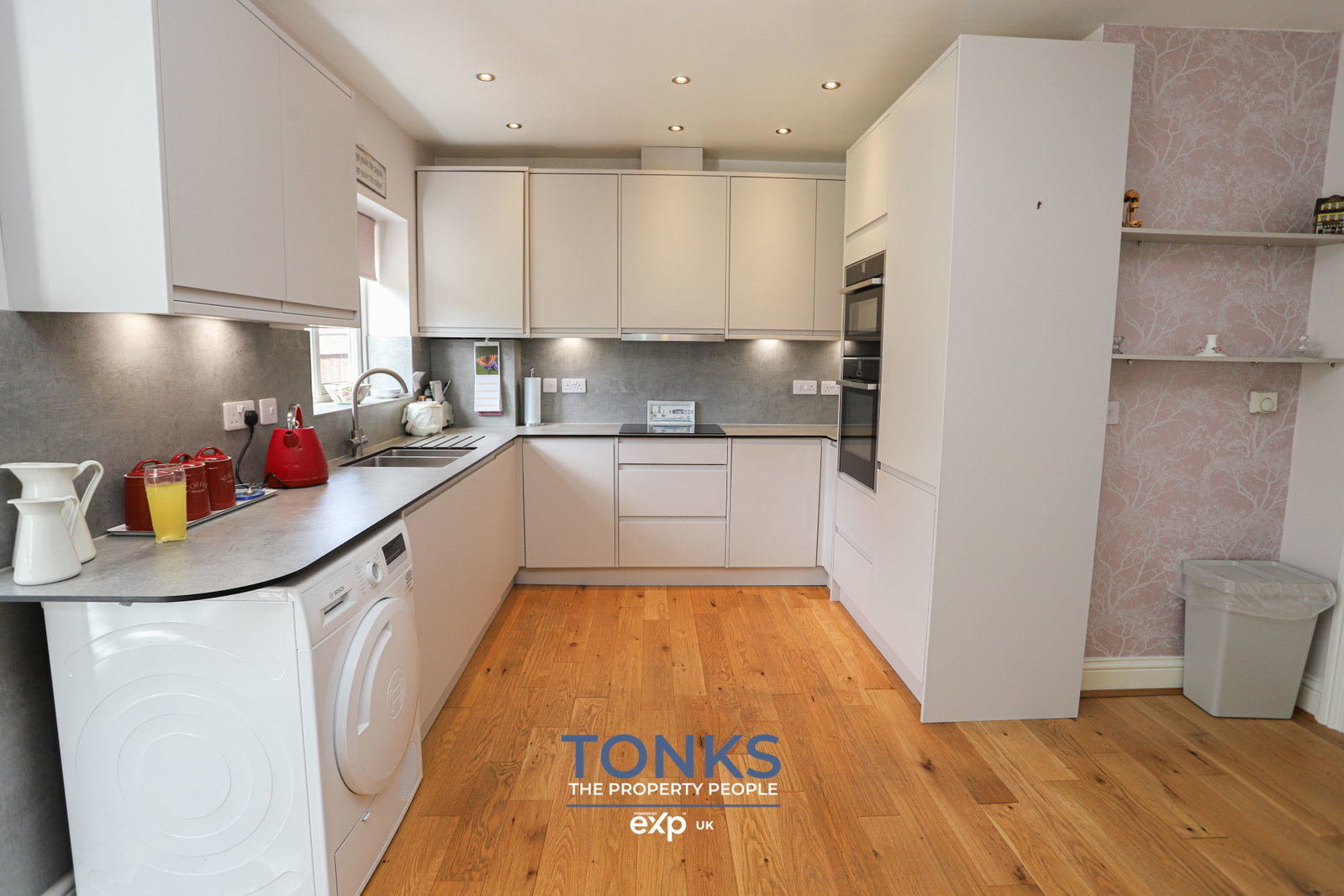 Semi Detached Bungalow in Halesowen