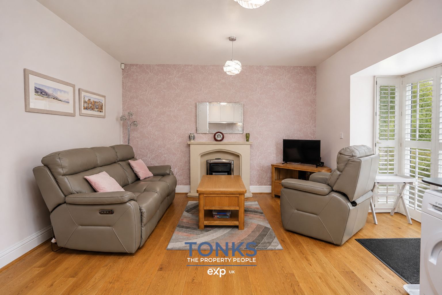 Semi Detached Bungalow in Halesowen