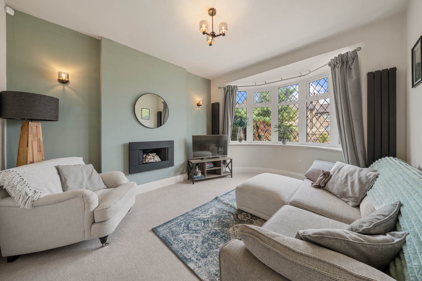 Detached House in Huddersfield