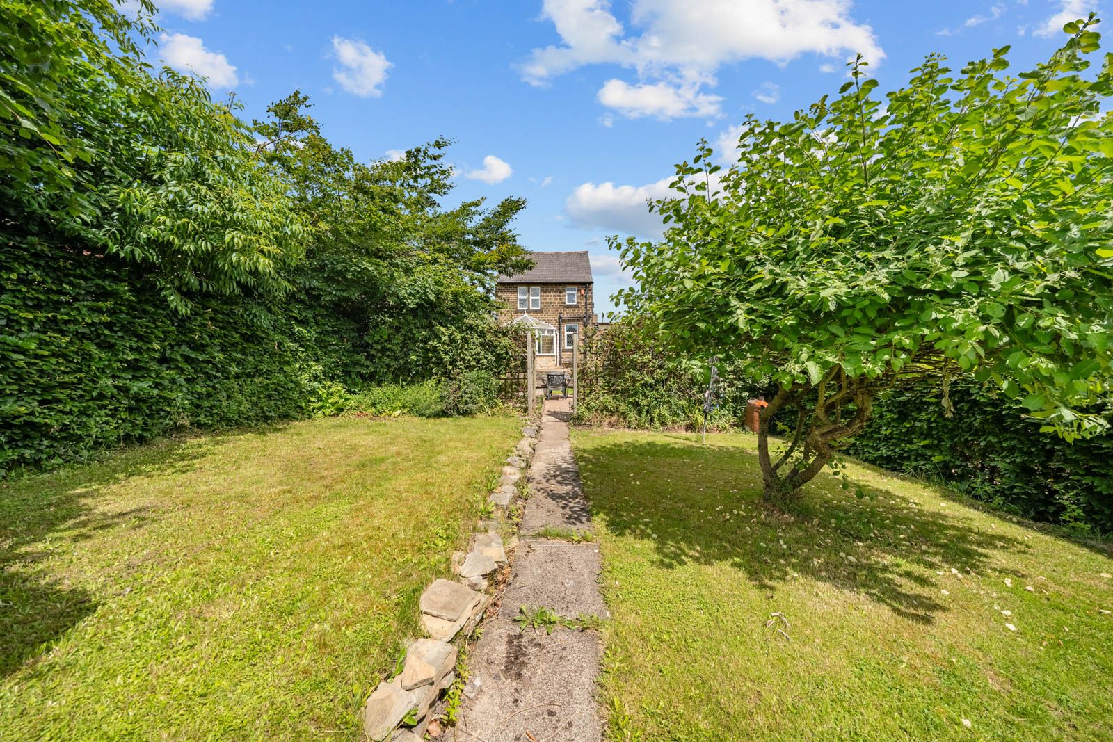 Detached House in Huddersfield