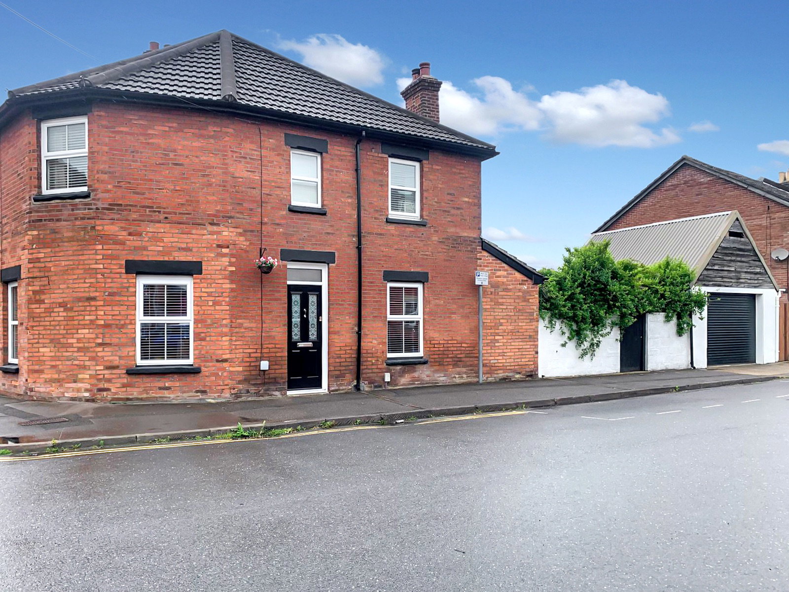 End Of Terrace House in Salisbury