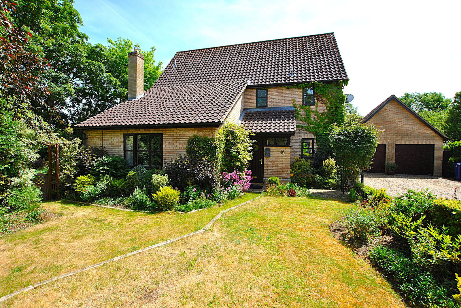 Detached House in Newmarket