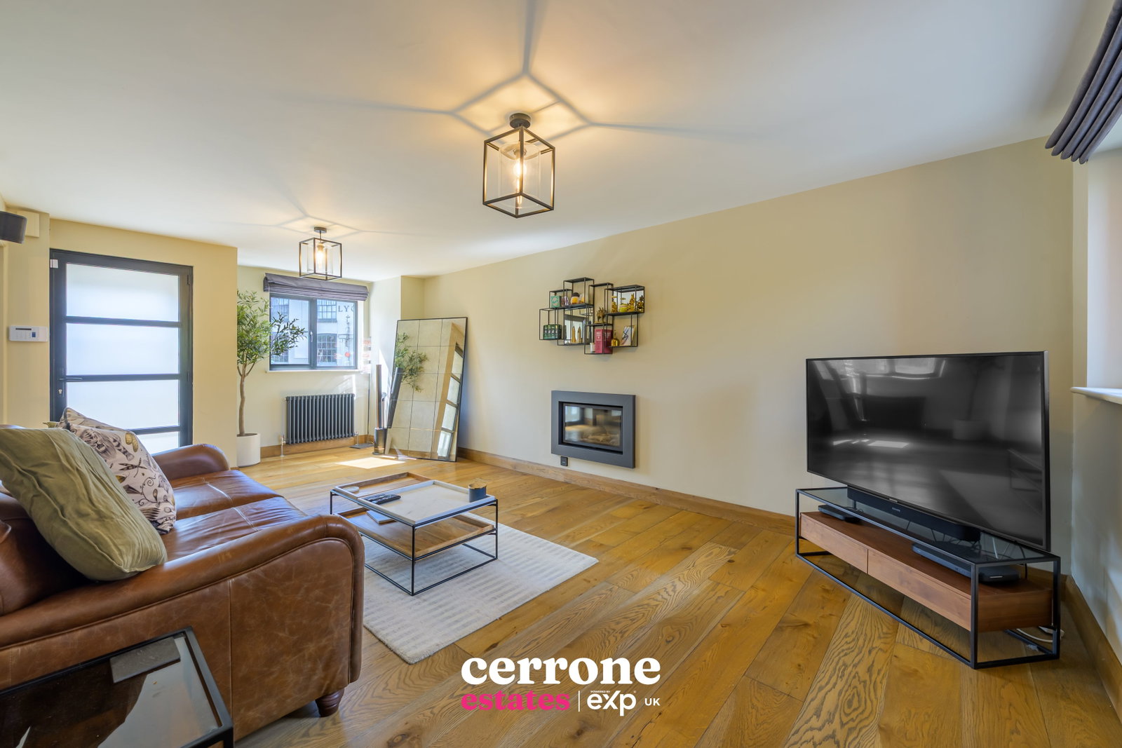 Detached House in Redditch