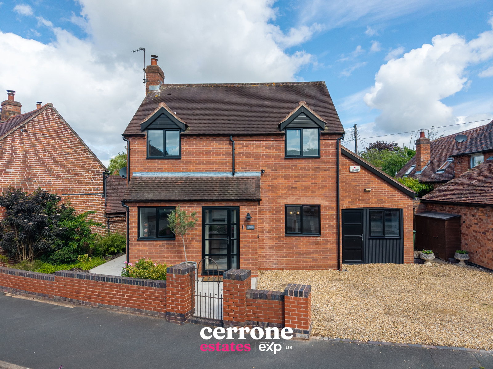 Detached House in Redditch