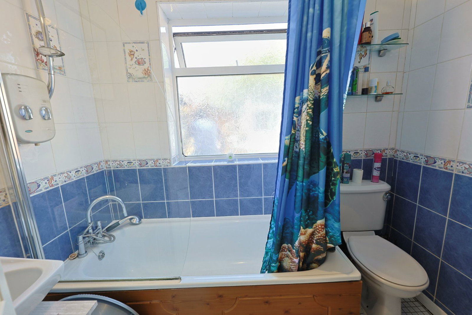 Maisonette for sale in Edgware, Selwyn Court, Bacon Lane, Edgware, HA8 6EE