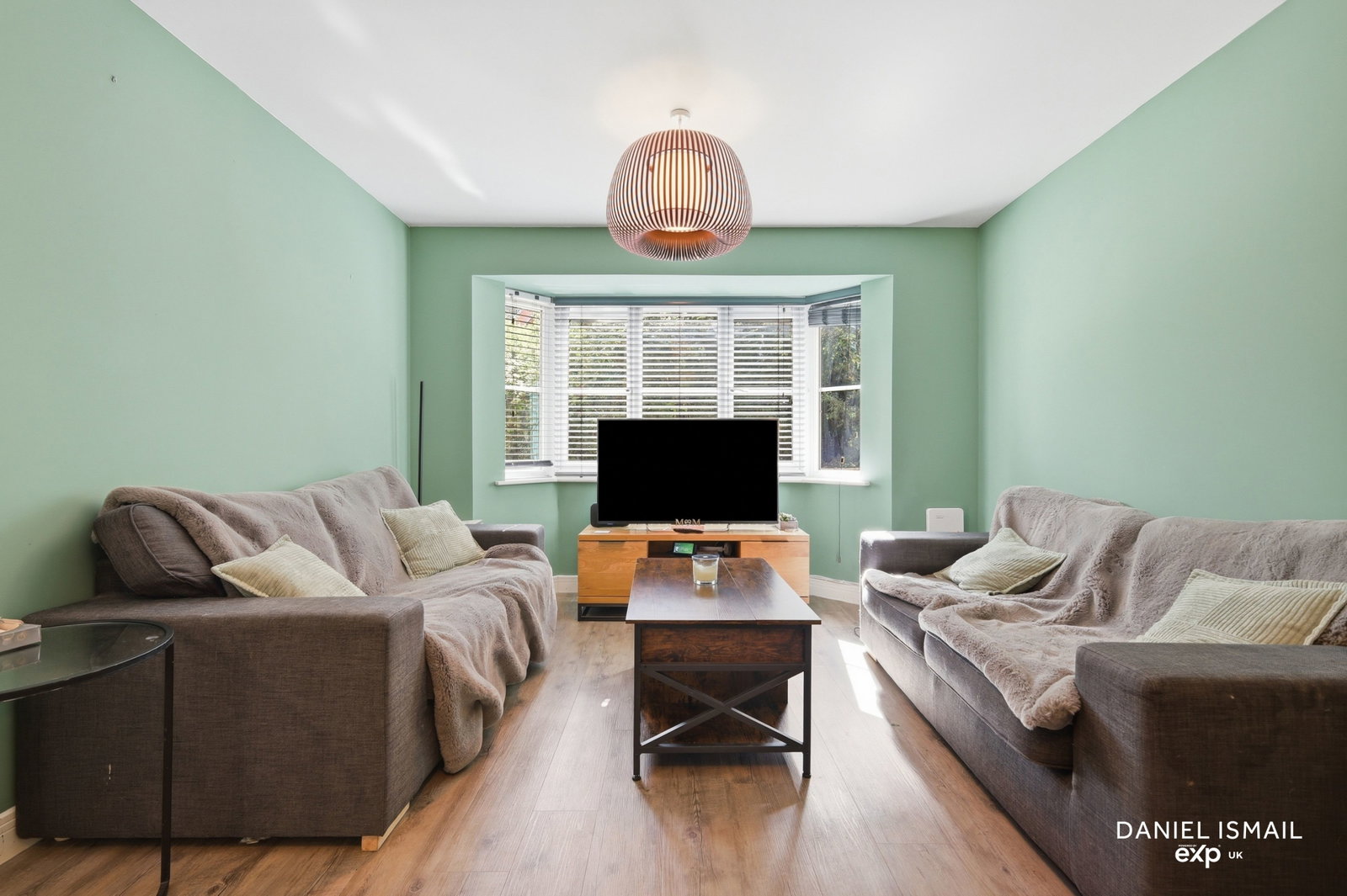 Semi Detached House in Basildon