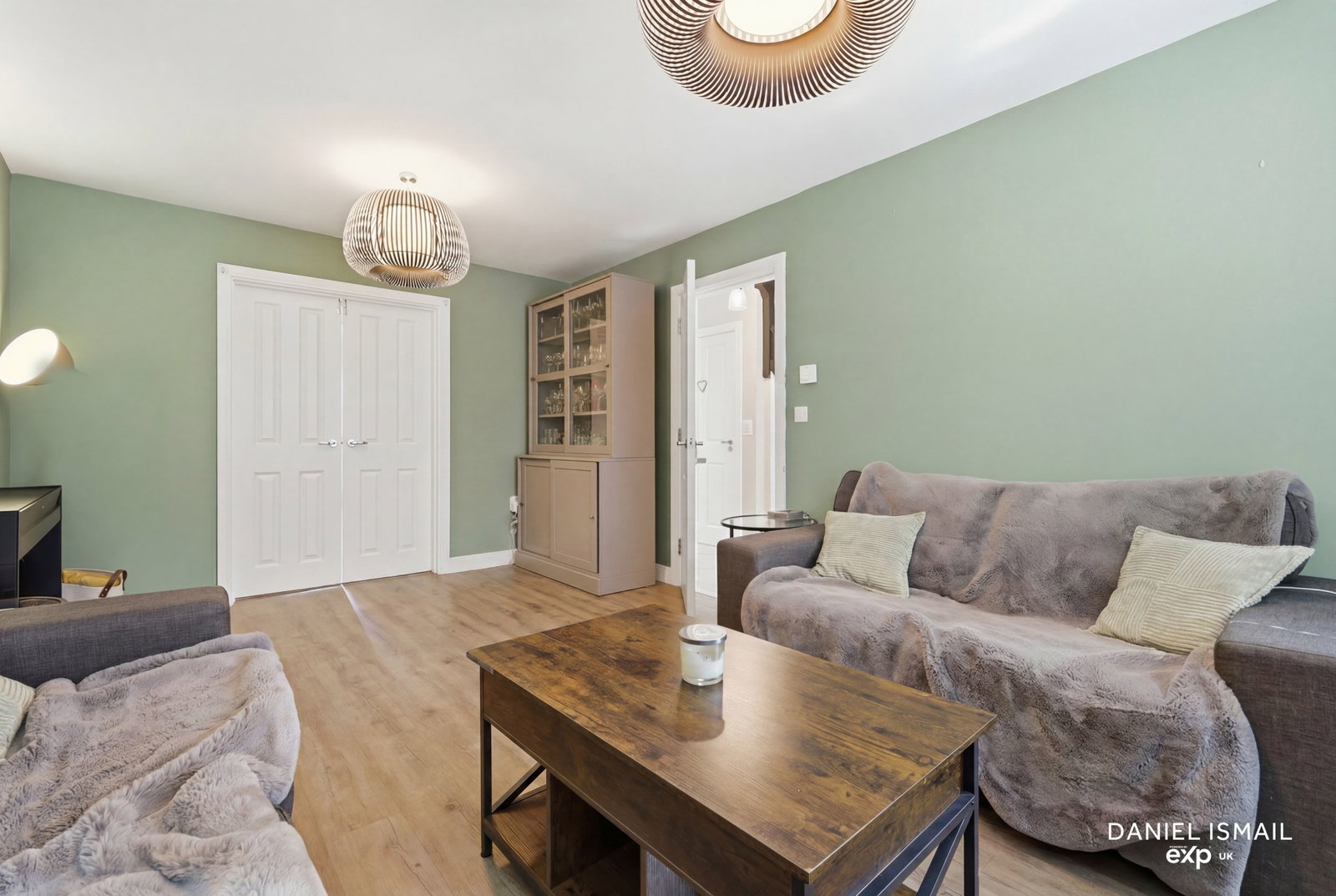 Semi Detached House in Basildon