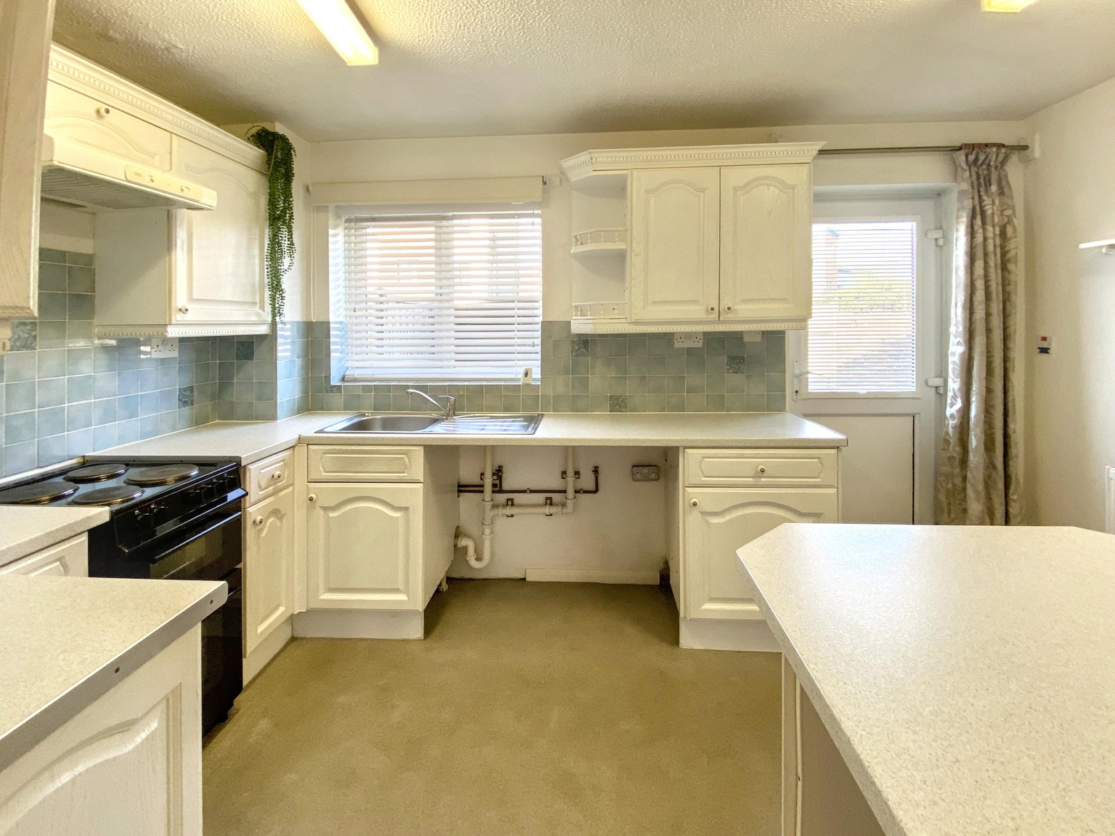Semi Detached House in Ashford