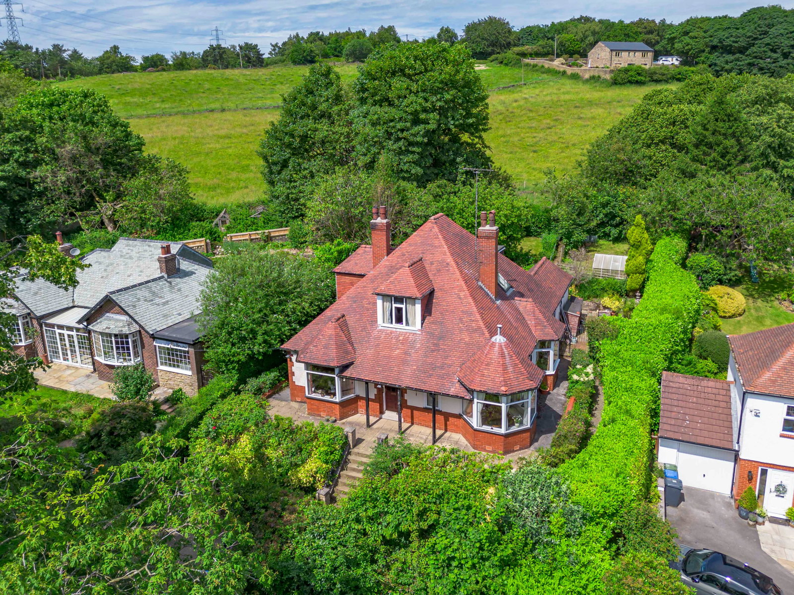 Detached House in Hyde