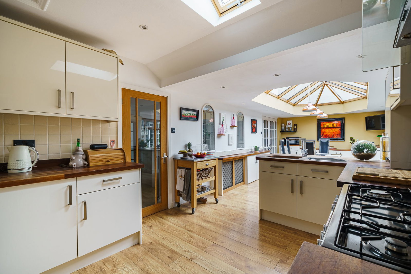 Semi Detached House in Reigate
