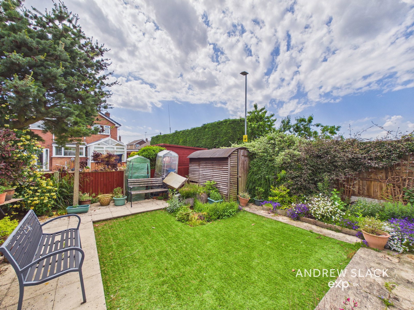 Bungalow in Mansfield 2