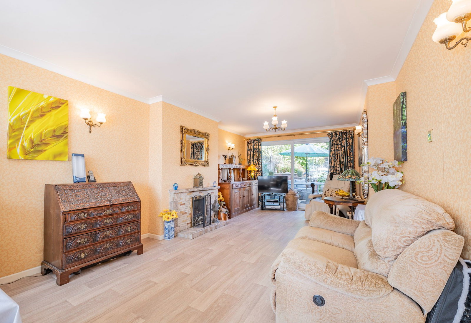 Semi Detached House for sale in Crowborough, Herne Down, Crowborough, TN6 3BA