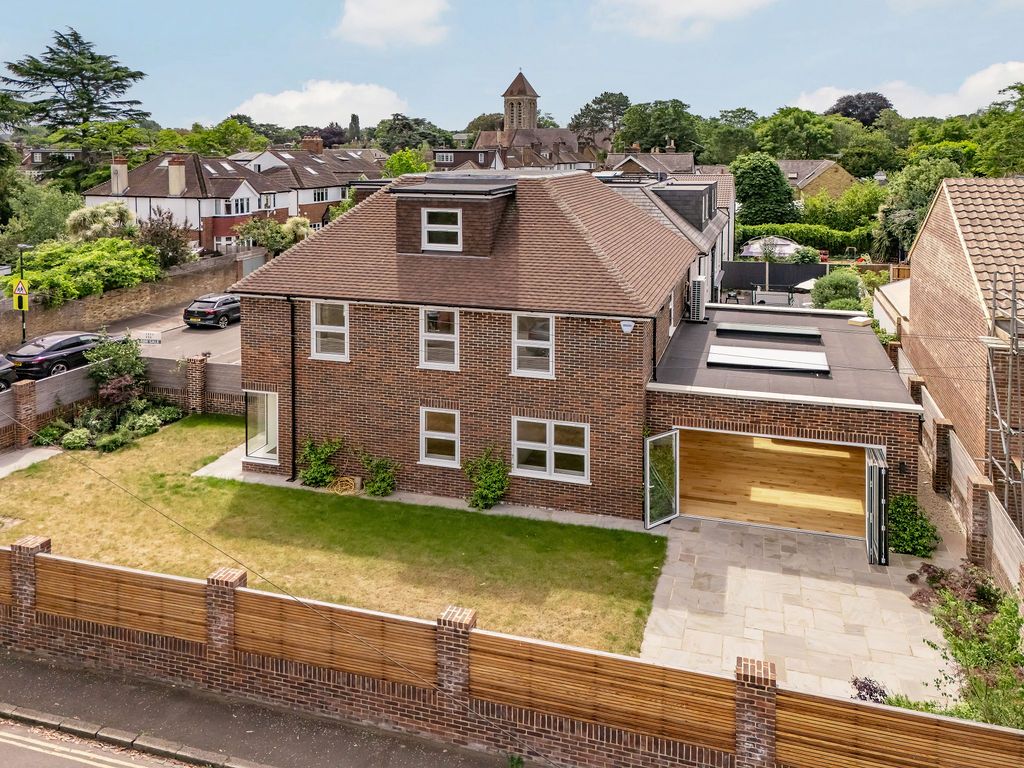 Detached House in London