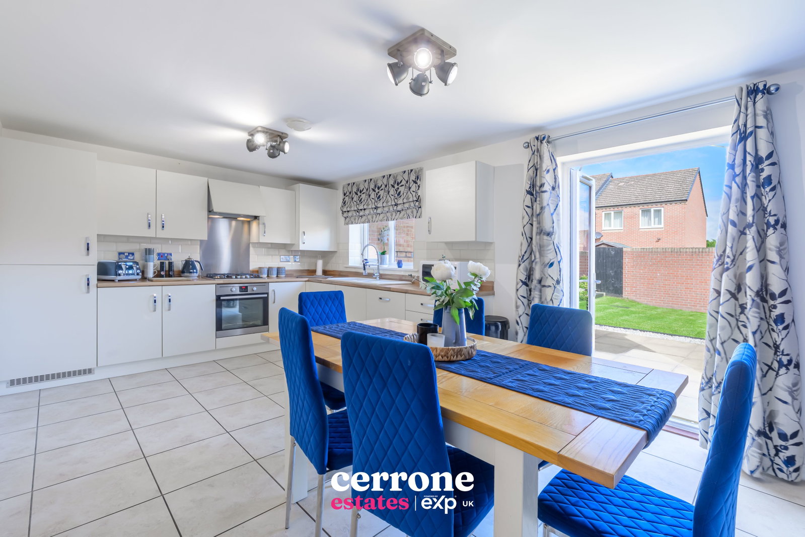 Detached House in Redditch