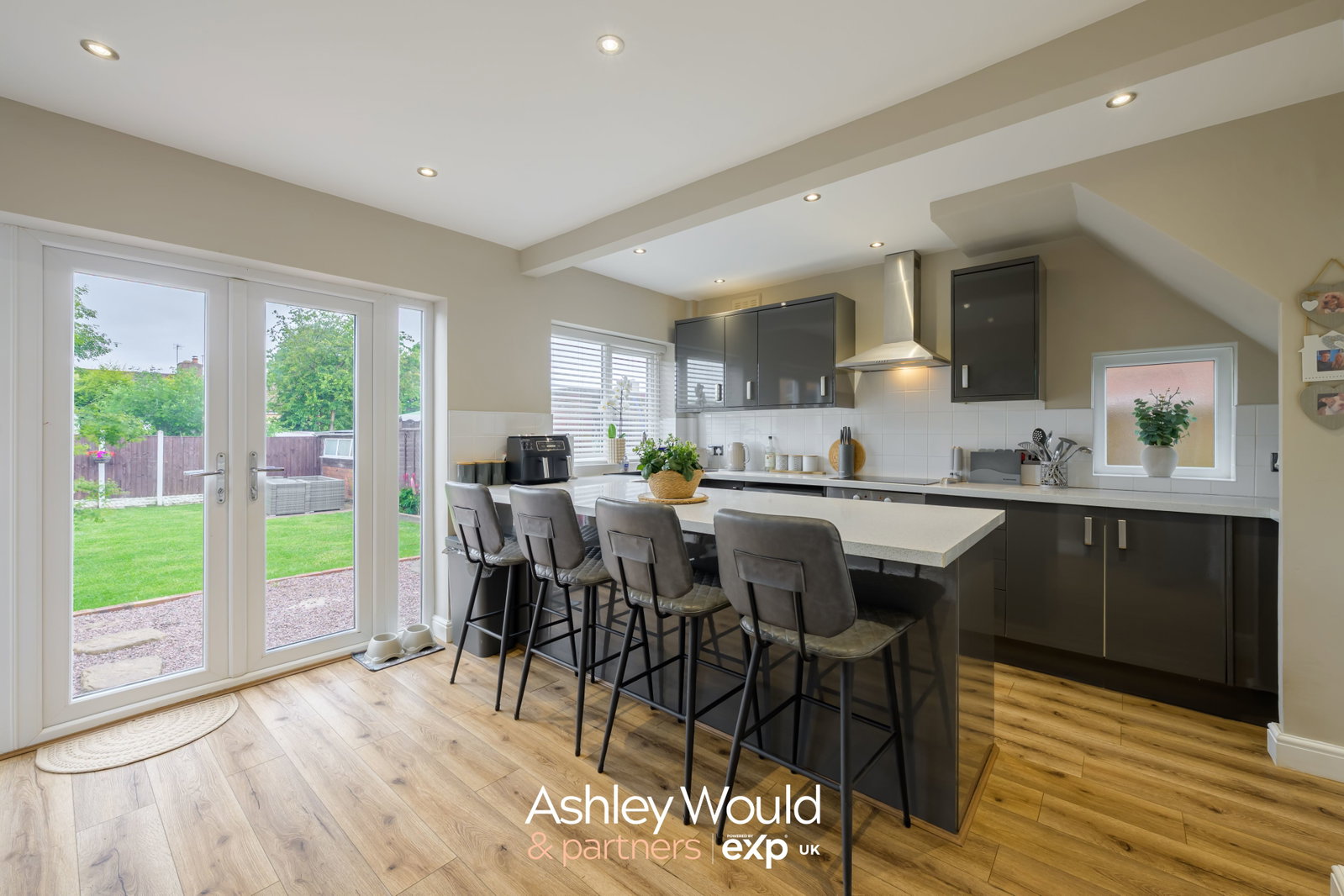 Semi Detached House in Dudley