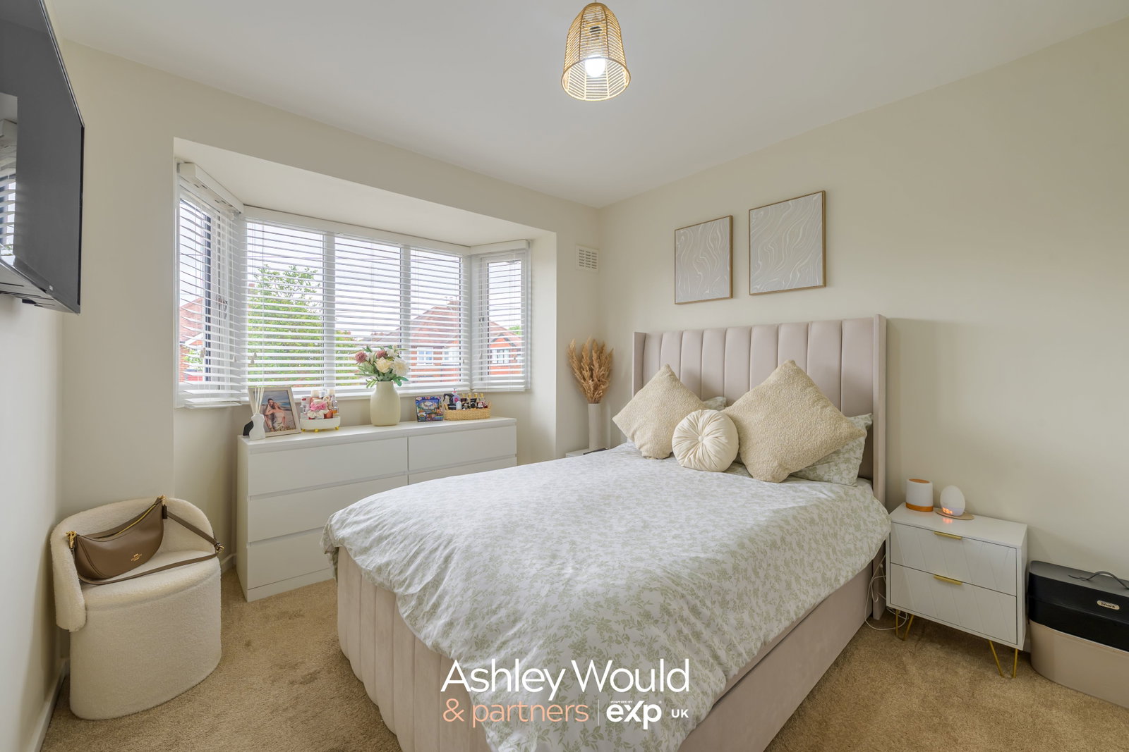 Semi Detached House in Dudley