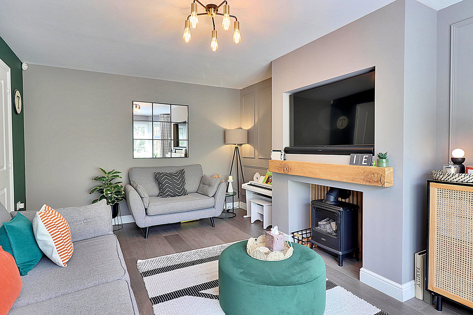 Detached House in Hengoed