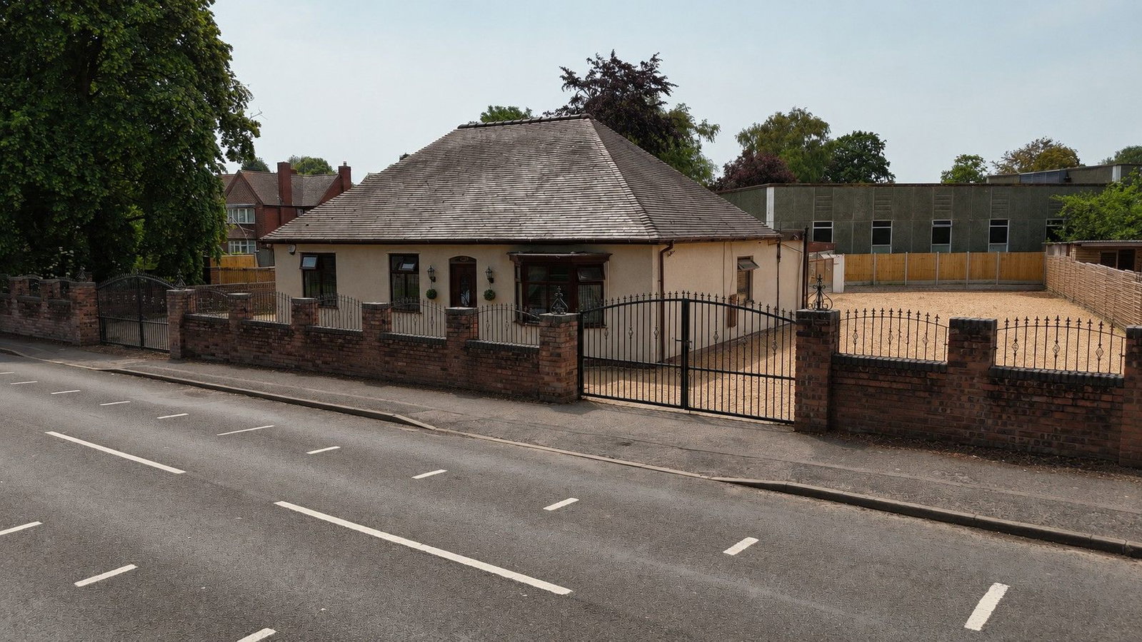 Bungalow in Walsall 2