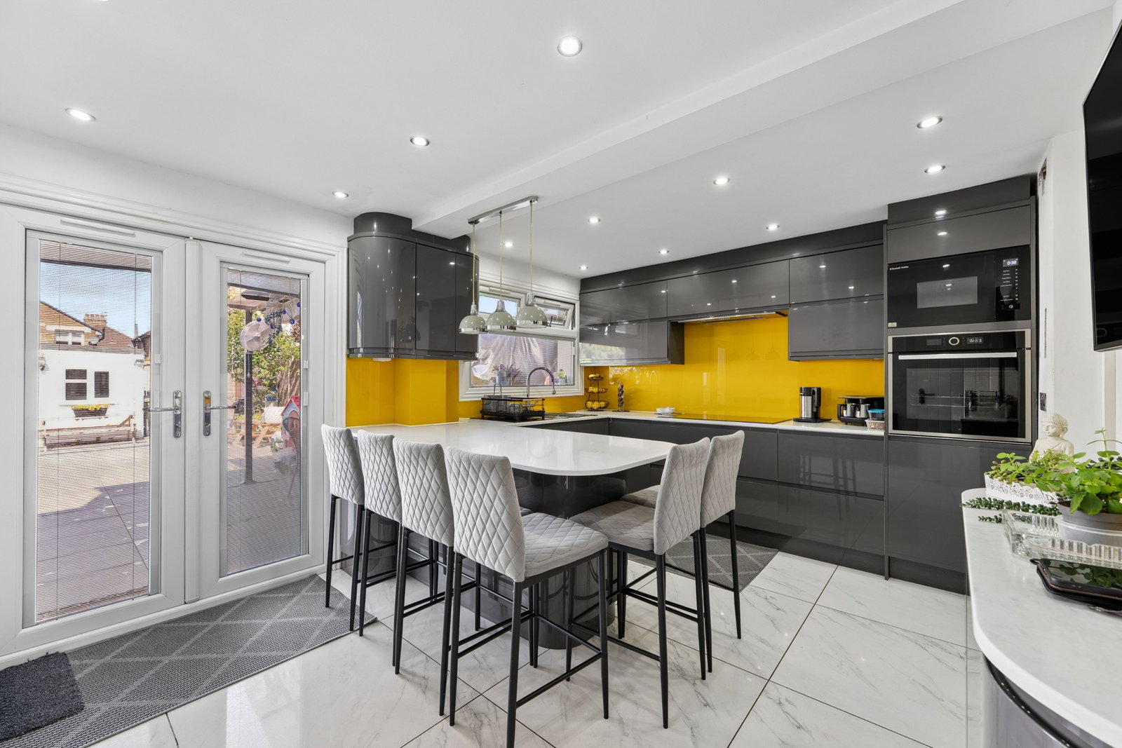 Semi Detached House in Welling