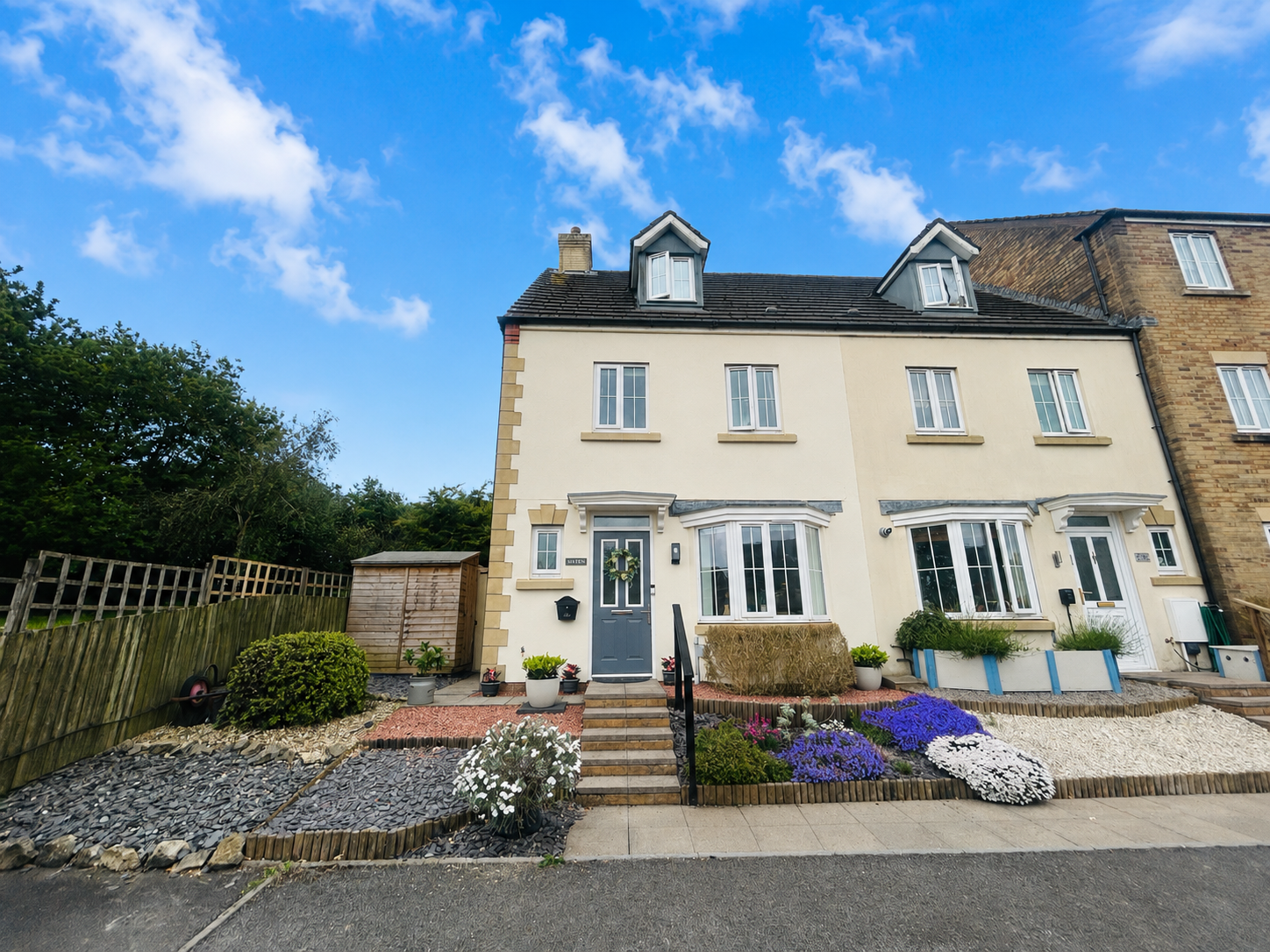 End Of Terrace House in Bridgend