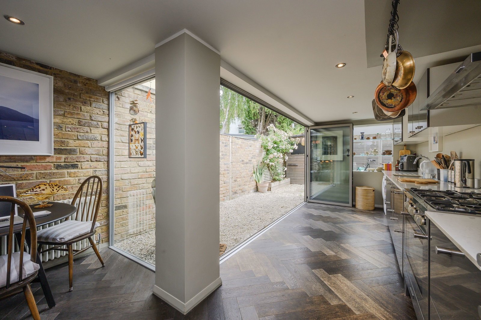 Terraced House for sale in London, Cochrane Road, Wimbledon, London, SW19, 1187 m²