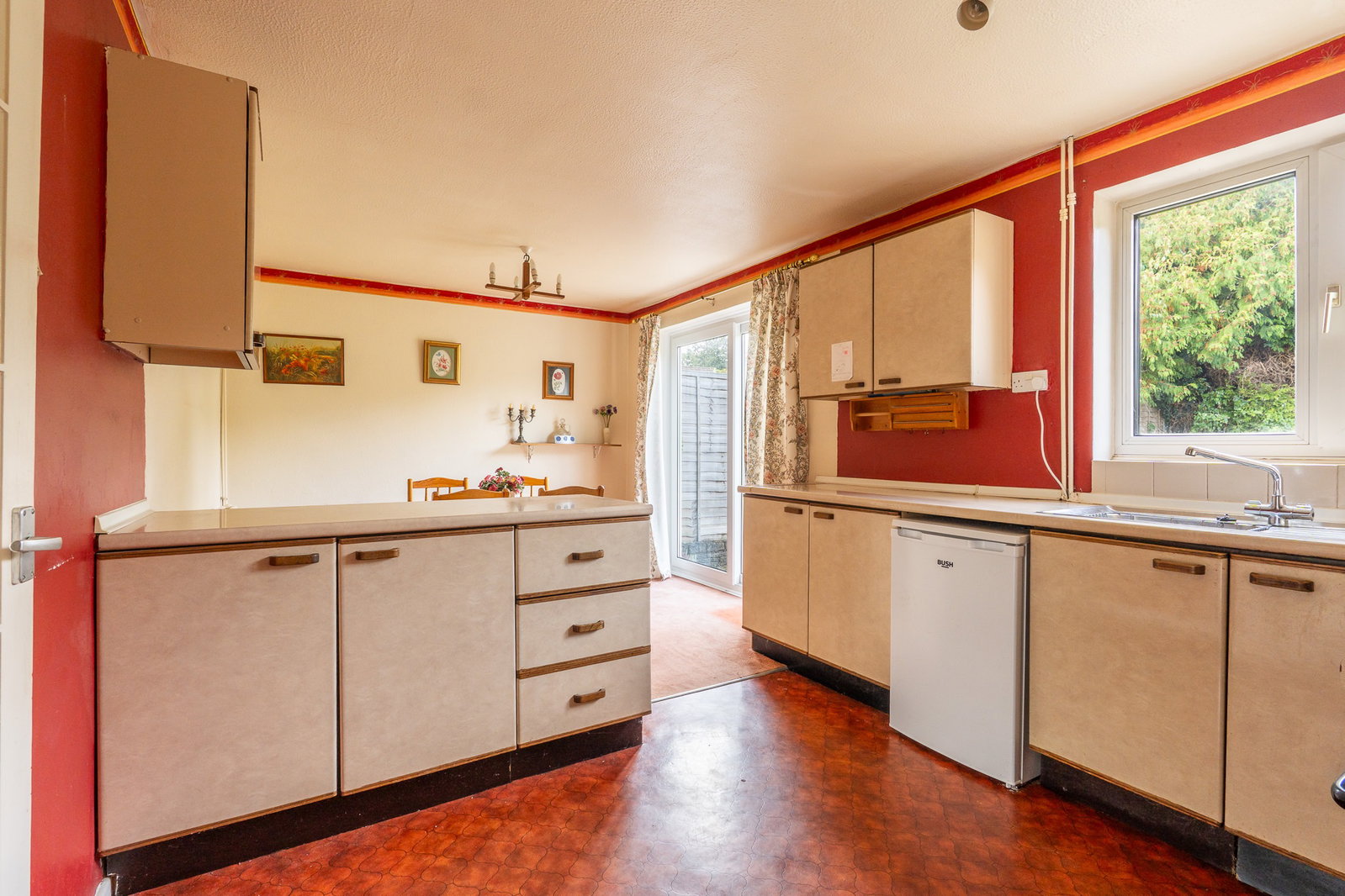 Semi Detached House for sale in Alton, Bolle Road, Alton, GU34 1PP, 1082 m²