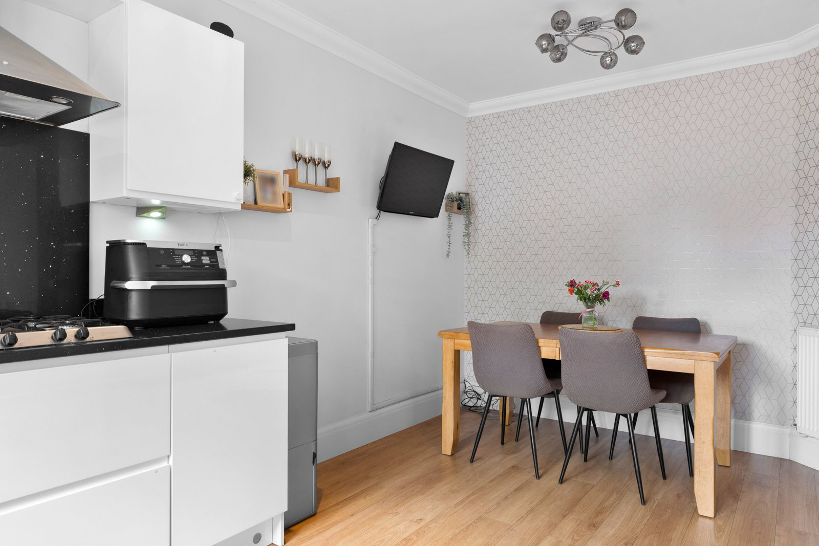 Semi Detached House in Epsom