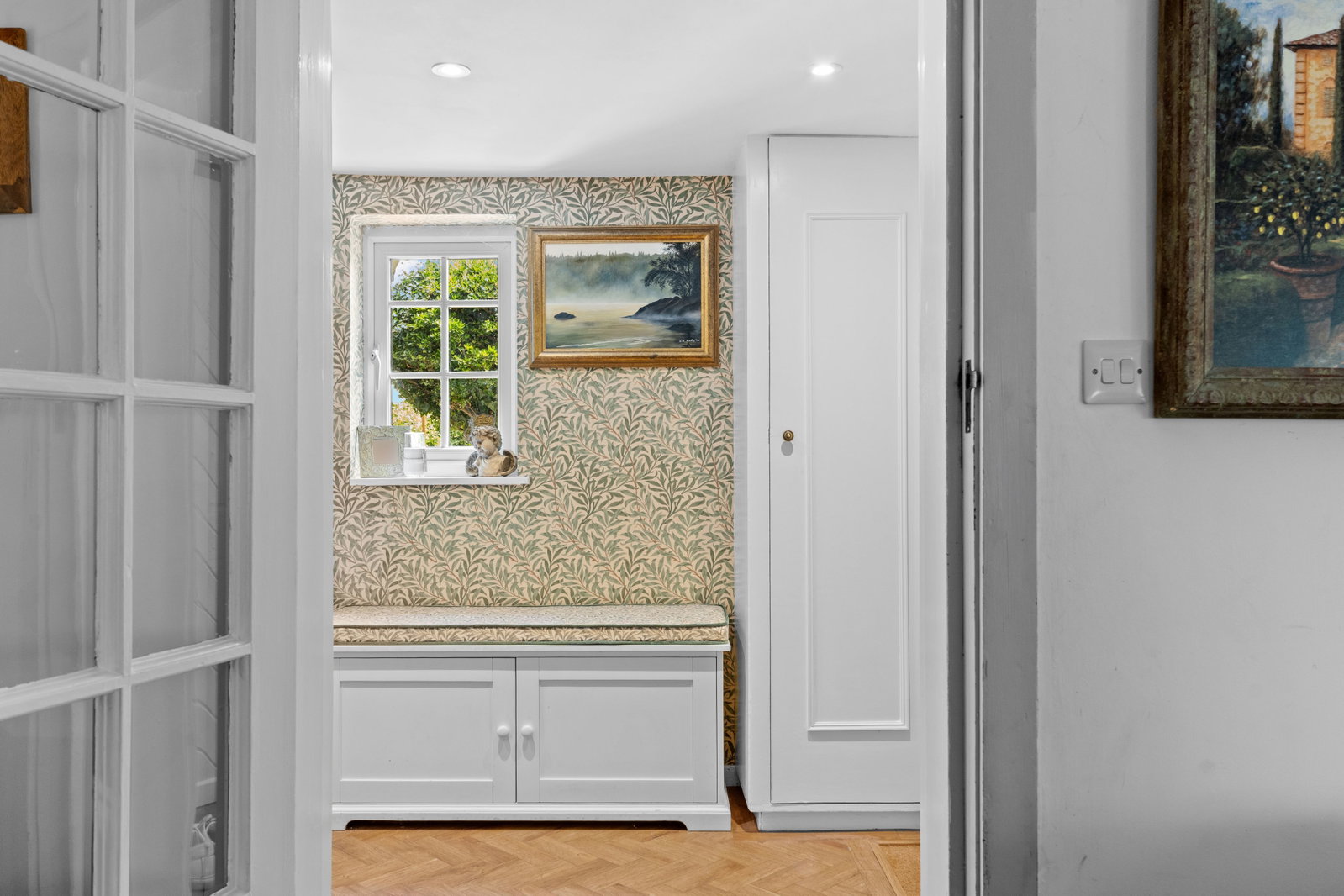 Detached House in Banstead