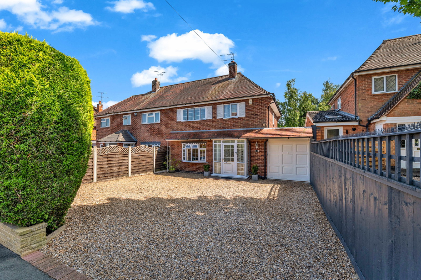 Semi Detached House in Leicester
