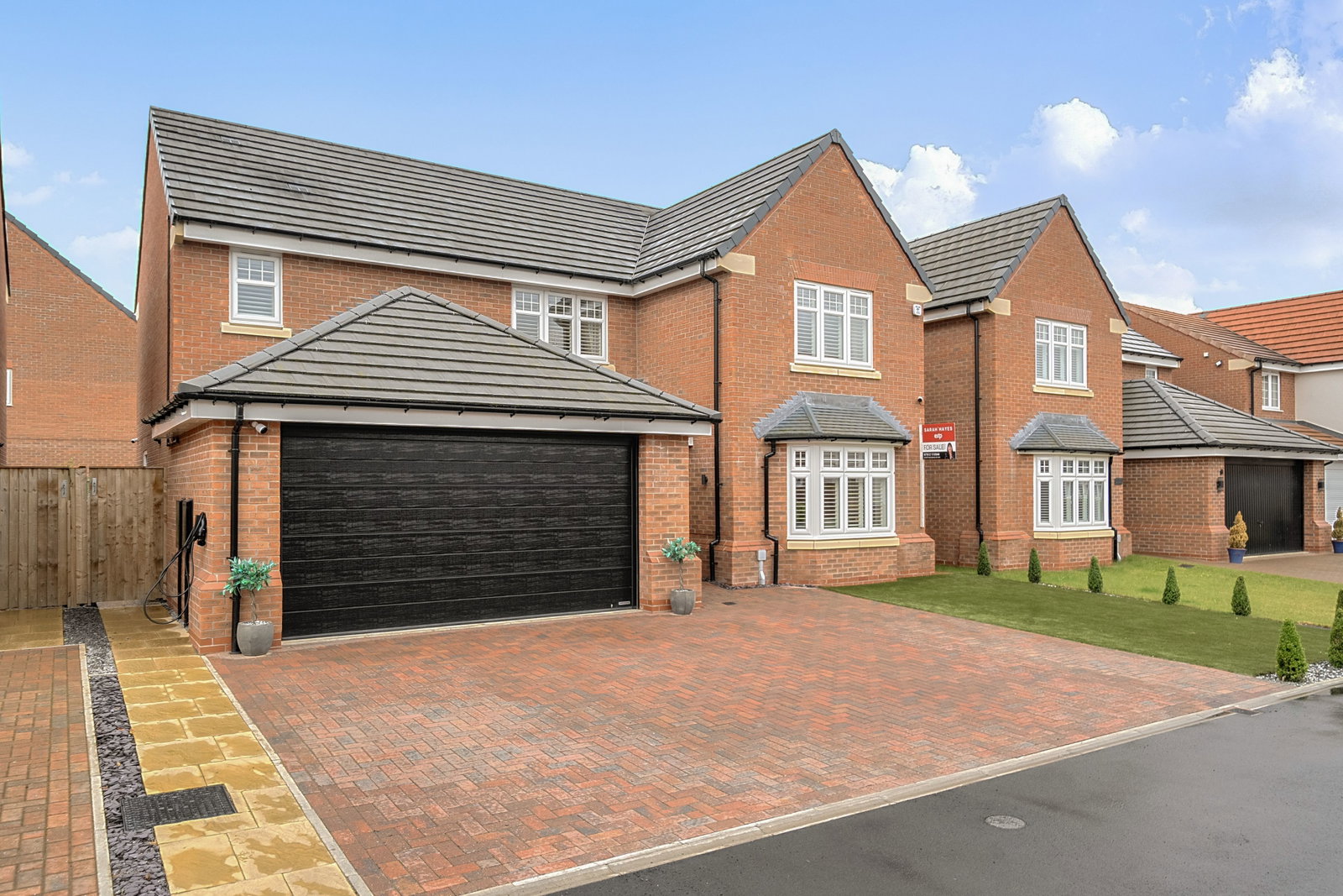 Detached House for sale in Doncaster, Hunter Road, Dunsville, Doncaster, South Yorkshire, DN7 4FG