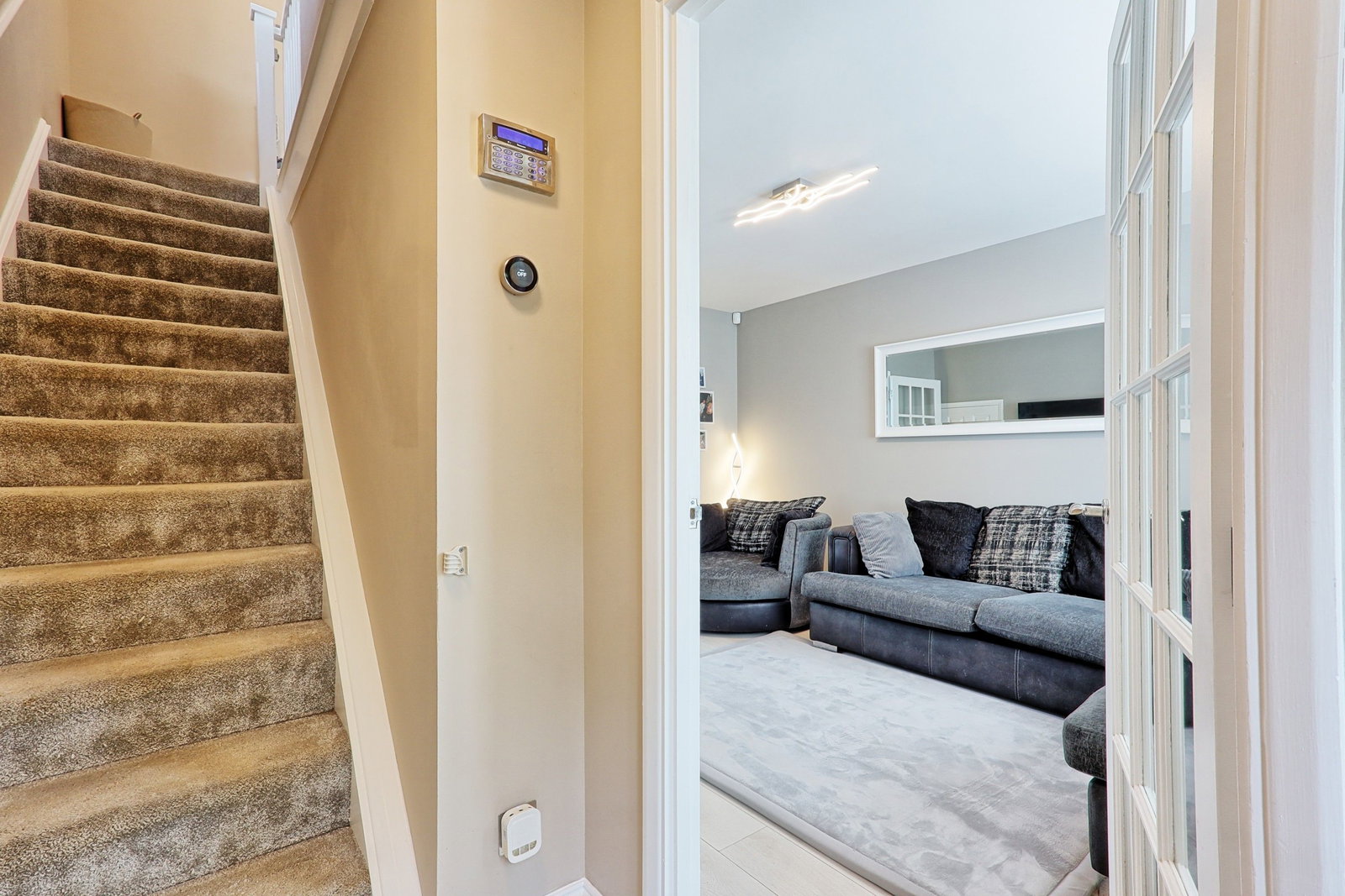 Semi Detached House in South Ockendon