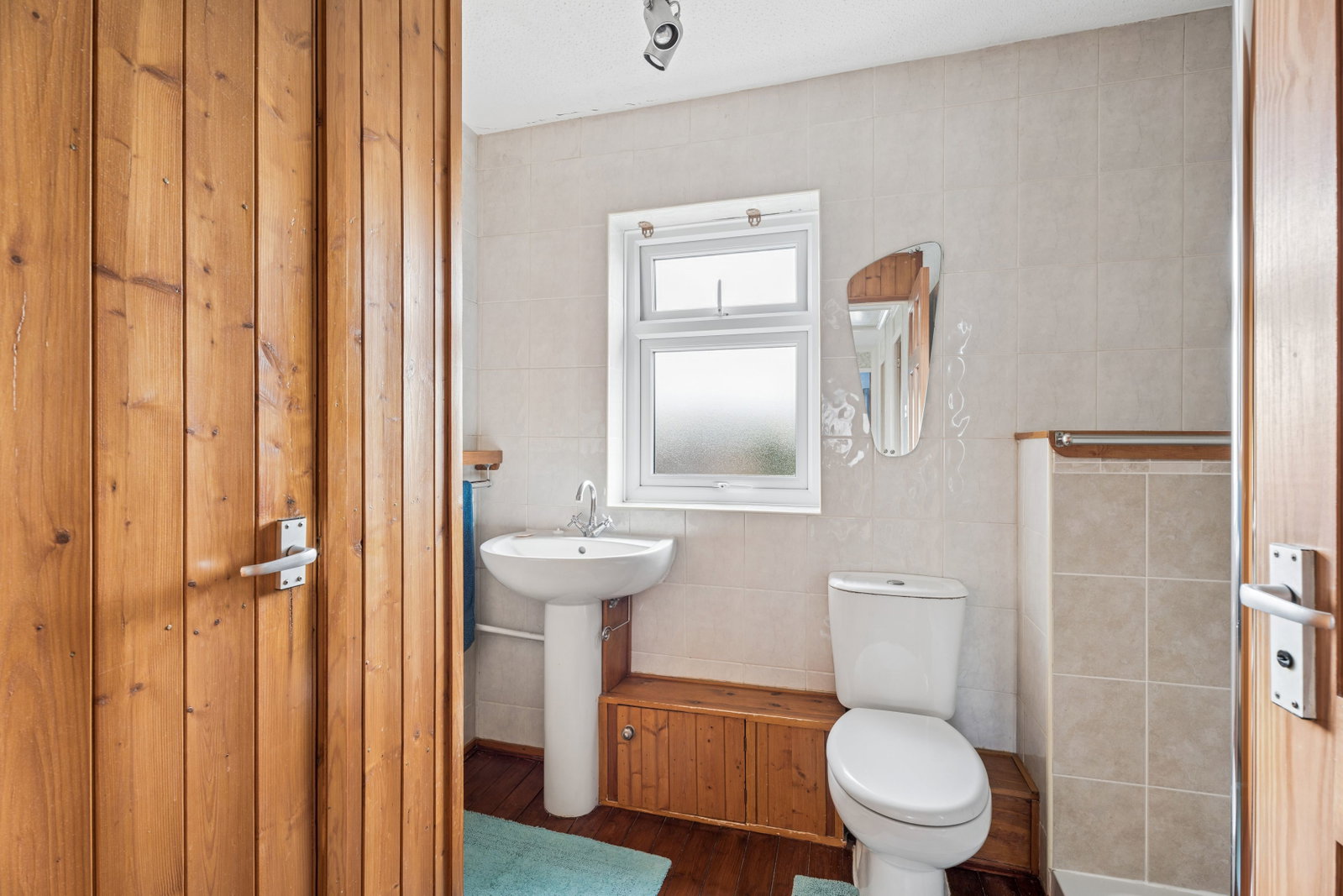 Detached House in Luton