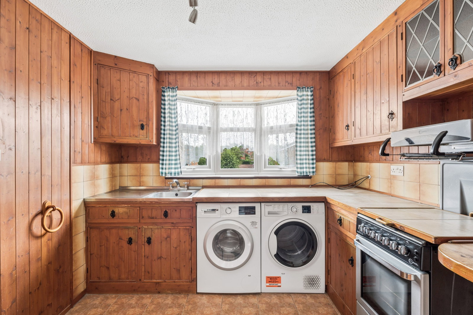 Detached House in Luton