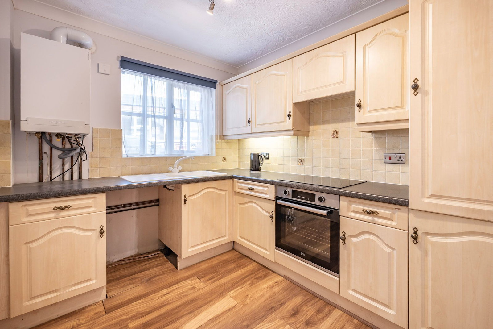 Semi Detached House in Crowborough